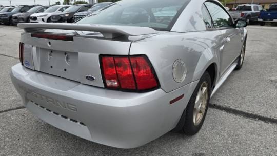 2004 Ford Mustang