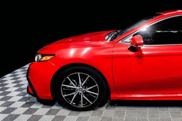 2022 toyota camry se