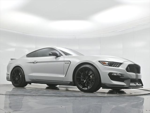 2017 ford shelby gt350 base
