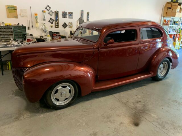 1939 ford deluxe 2-door sedan - custom "street rod"