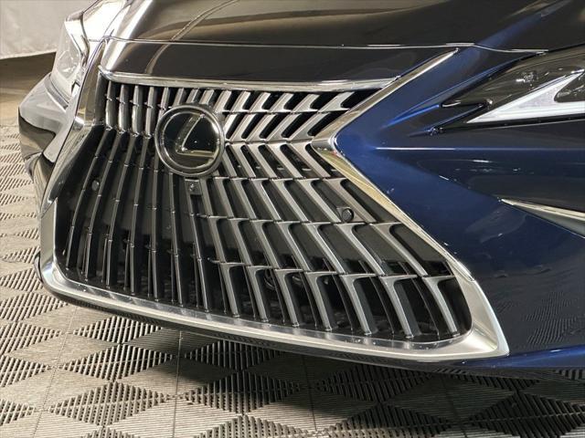 2024 lexus es 300h luxury