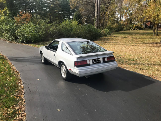 1984 chrysler laser turbo 2.2l 5 speed 88k miles ( super rare digital dash car)
