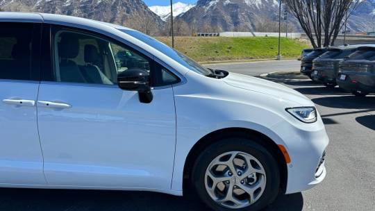 2024 Chrysler Pacifica
