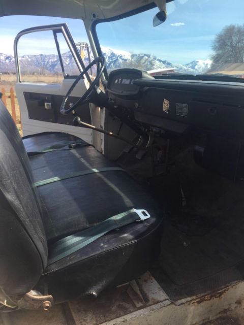 1968 dodge powerwagon 200