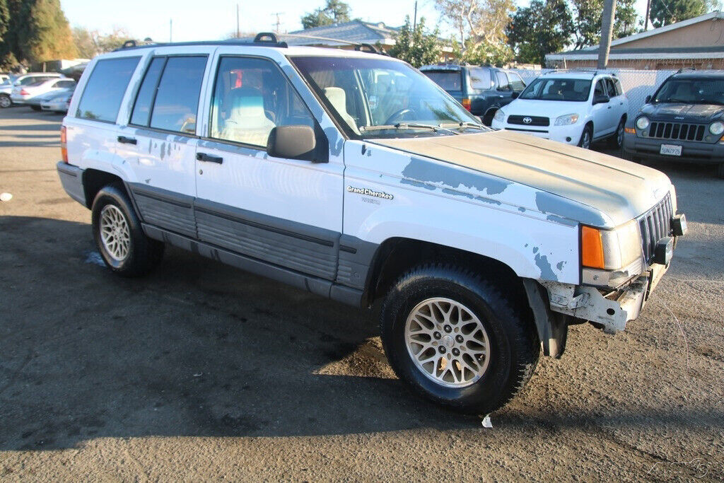 1993 jeep grand cherokee 5.2 l v8 automatic no reserve
