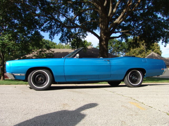 great driver with new sheet metal paint original factory 429 big block loaded!