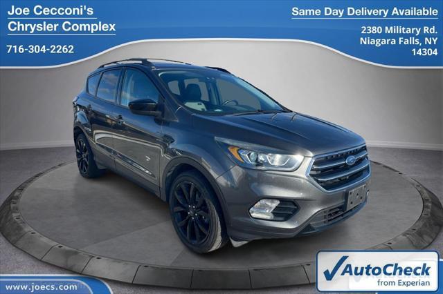 2017 ford escape se