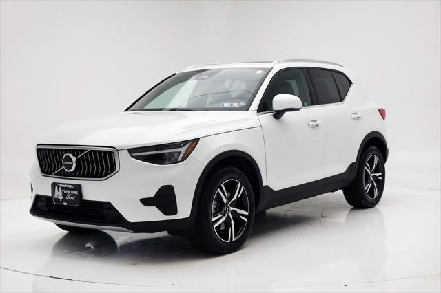 2024 volvo xc40 b5 core bright theme