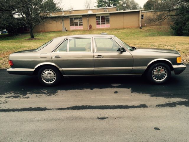 1986 mercedes 560 sel low mileage ! great condition
