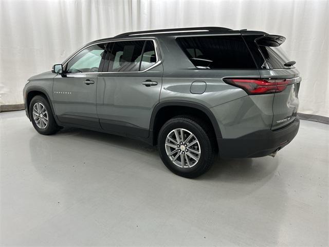 2022 chevrolet traverse lt leather