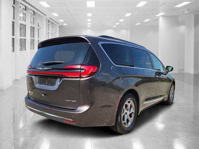 2022 chrysler pacifica limited