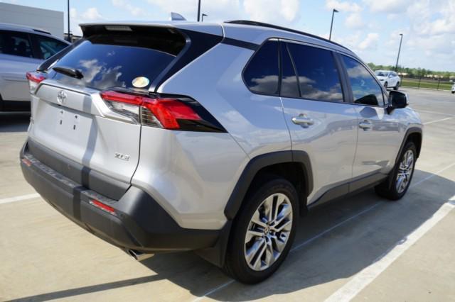 2022 toyota rav4 xle