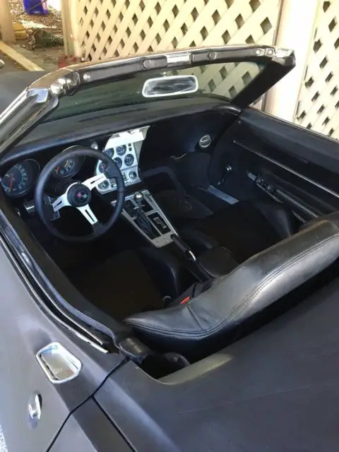 1968 corvette muscle car 327/350