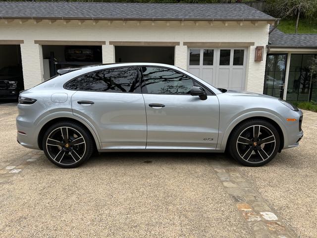 2023 porsche cayenne gts coupe awd