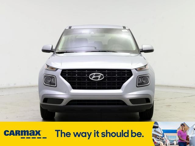 2022 hyundai venue se