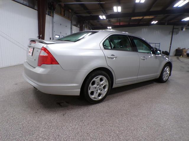 2010 ford fusion se
