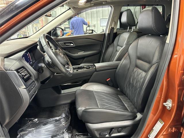 2022 nissan rogue platinum