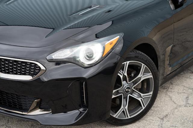 2021 kia stinger gt-line