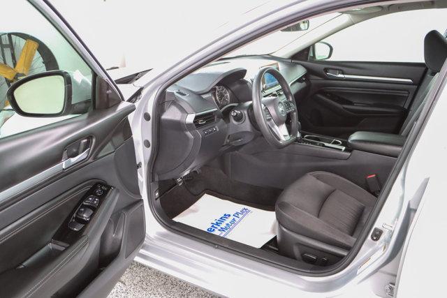 2021 nissan altima 2.5 sv
