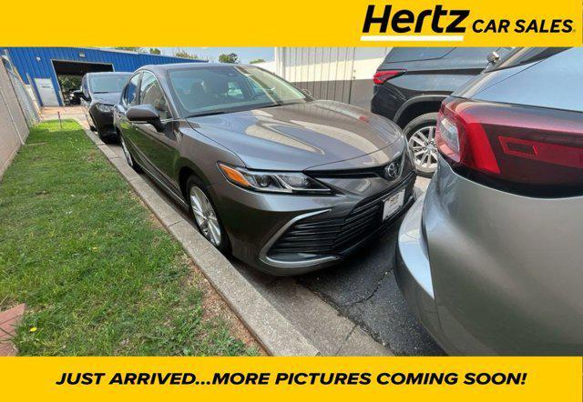 2021 toyota camry se
