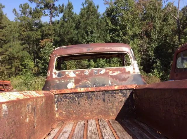 1955 ford f-100 deluxe cab pickup