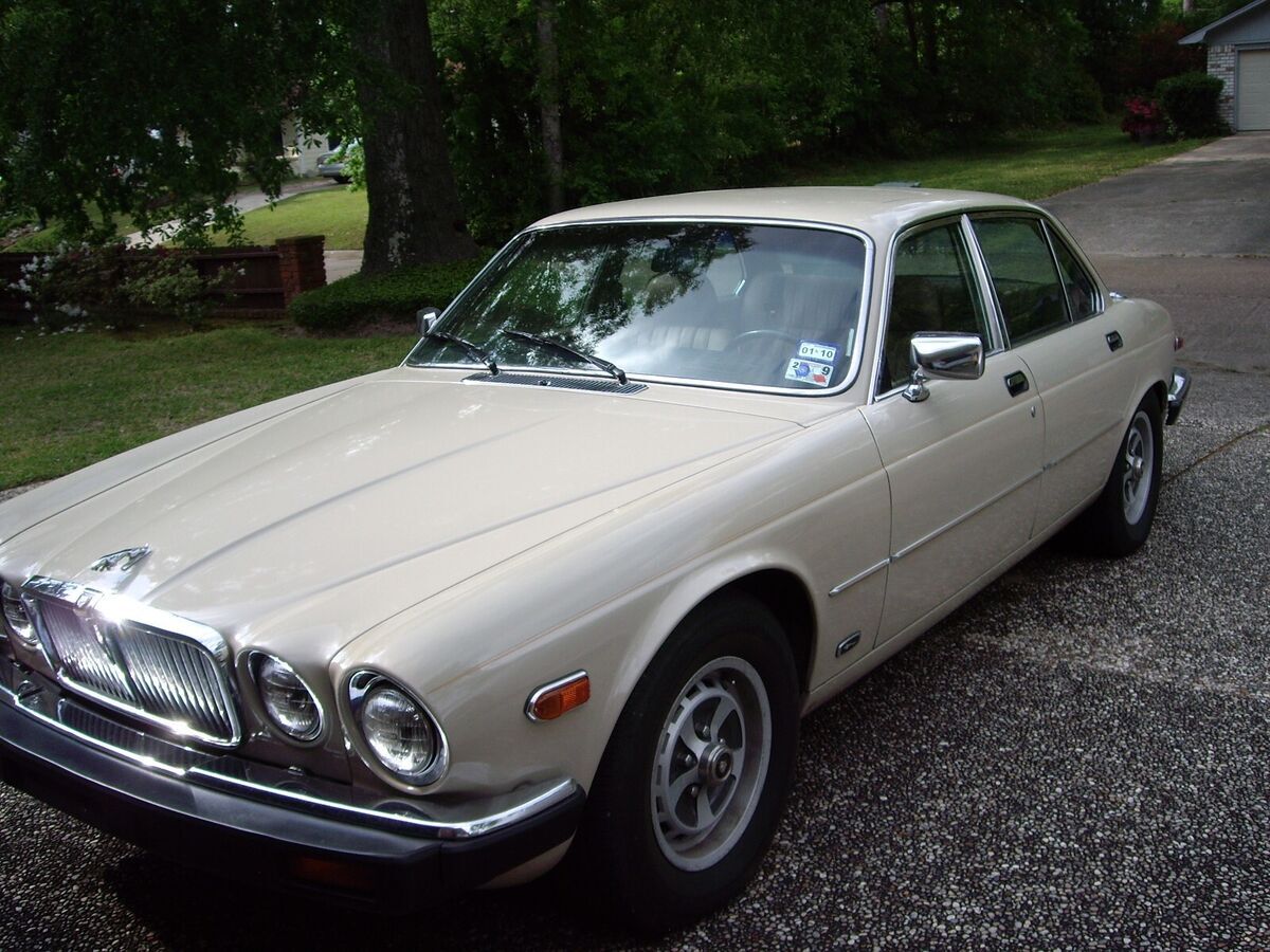 1985 jaguar xj6 base sedan 4-door