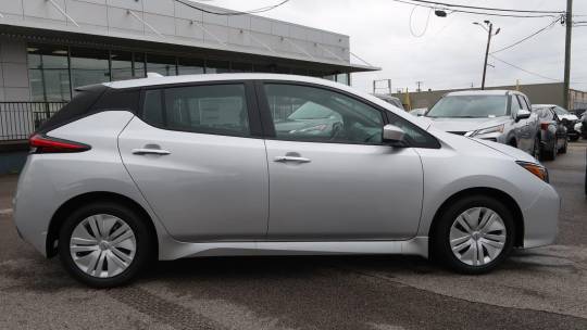new 2023 nissan leaf s