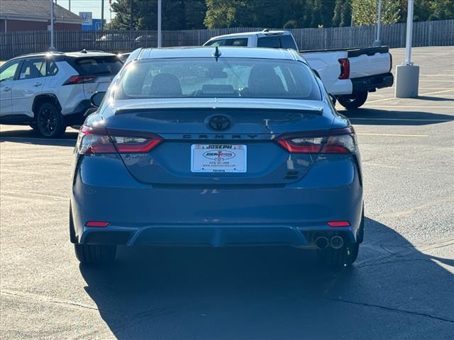 2024 toyota camry se