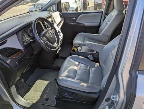 2015 toyota sienna in secaucus, new jersey