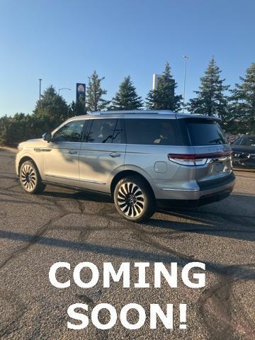 2022 lincoln navigator black label