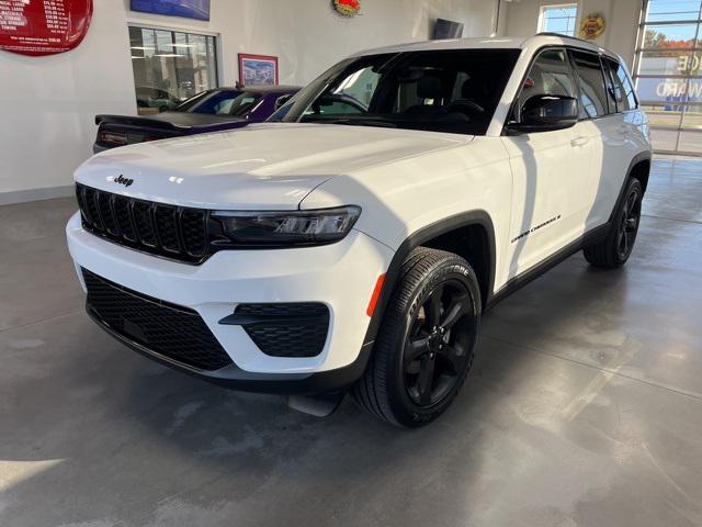 2023 jeep grand cherokee altitude