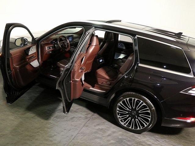 2022 lincoln aviator black label awd