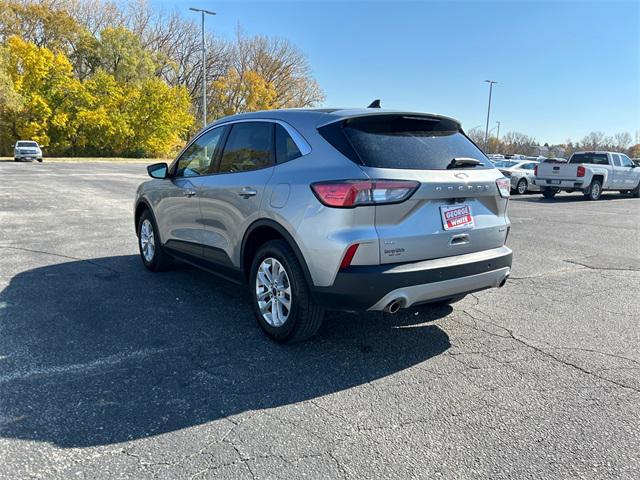 2021 ford escape se
