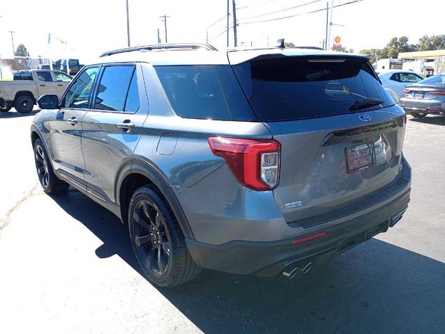 2022 ford explorer st