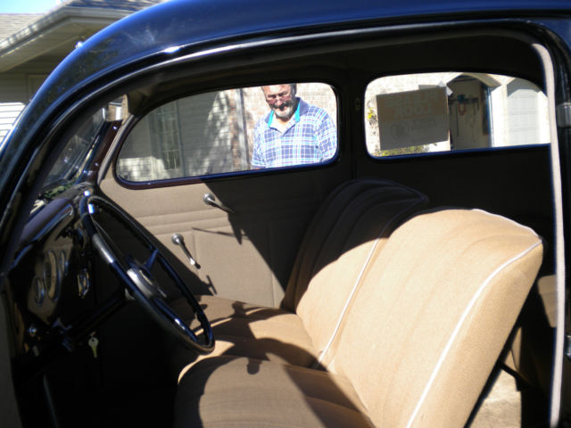 1935 ford 2 door sedan sharp!
