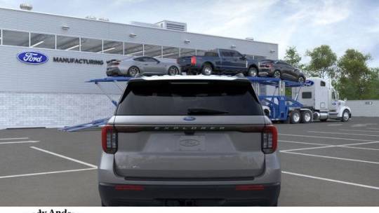 2025 Ford Explorer active