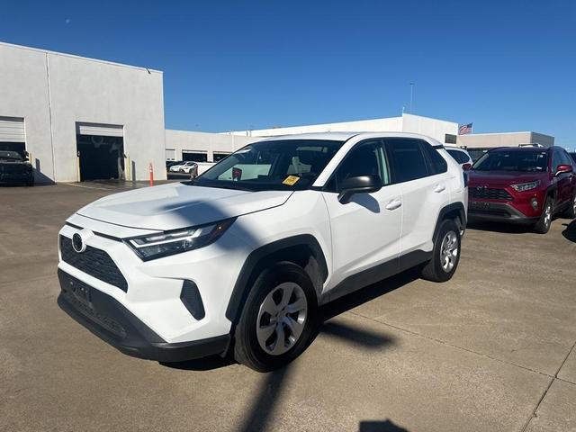 2024 toyota rav4 le