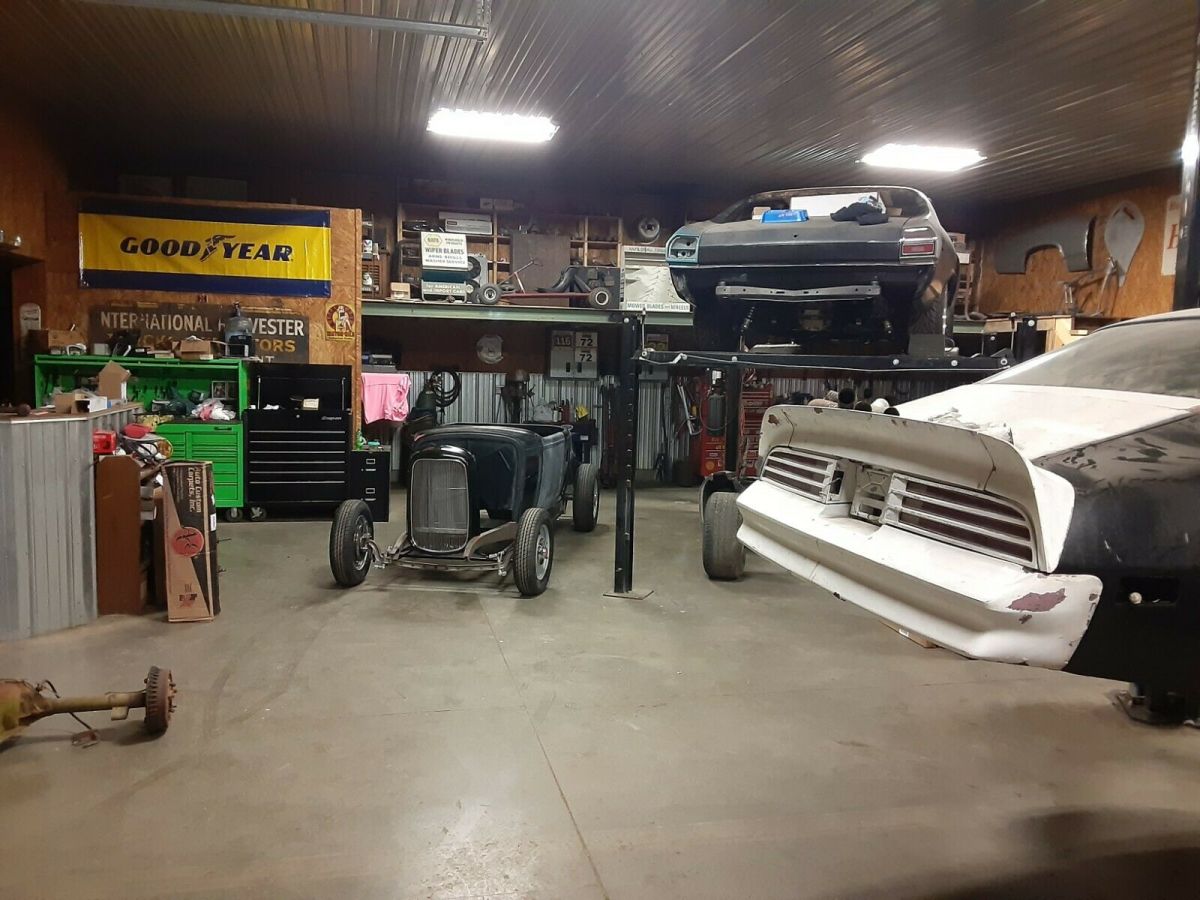 32 ford roadster with 32 boxed frame drop straight axle roller w/ 1932 title