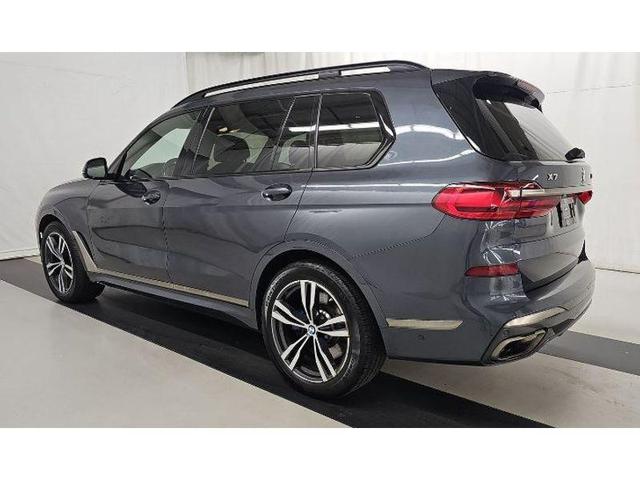 2021 bmw x7 m50i