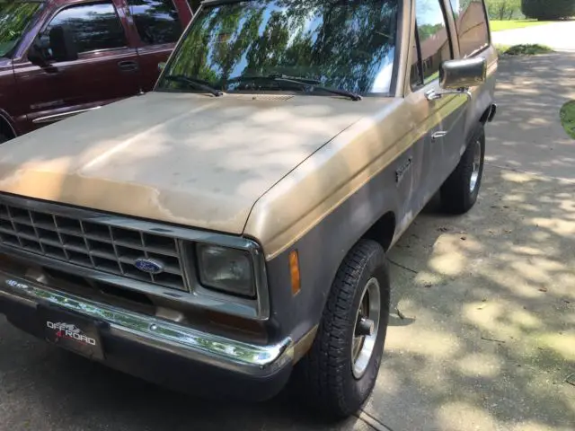1988 ford bronco ii xlt 4x4 5 speed transmission v6 motor