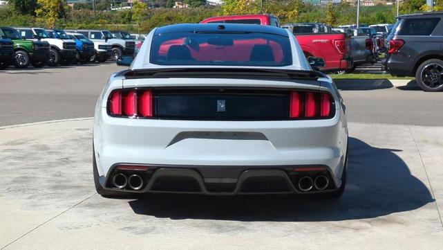 2017 ford shelby gt350 base