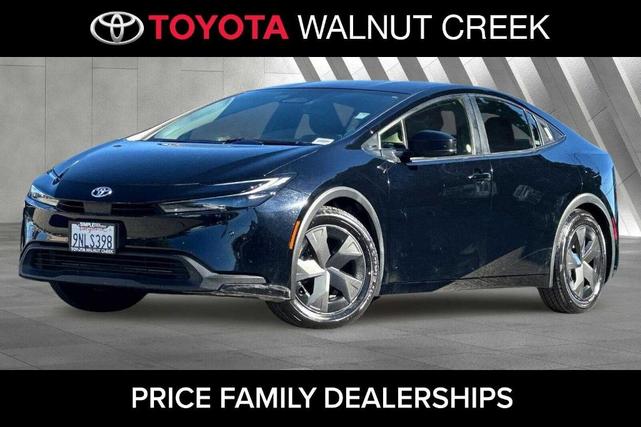 2023 toyota prius le