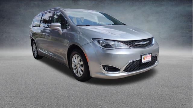 2019 chrysler pacifica touring l