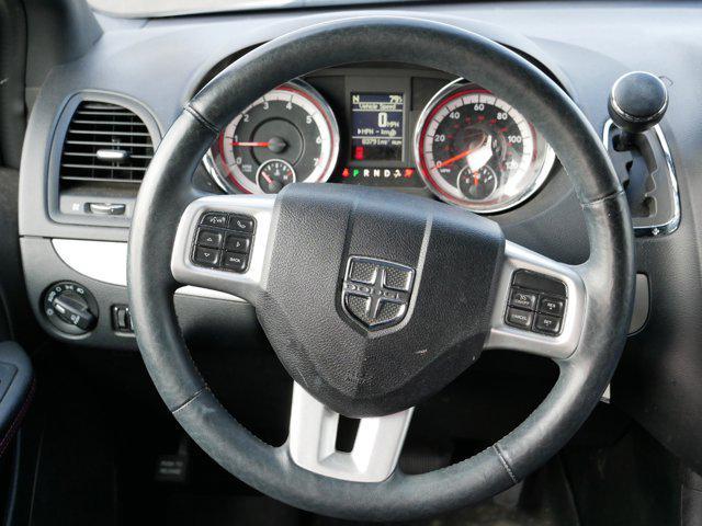 2017 dodge grand caravan gt