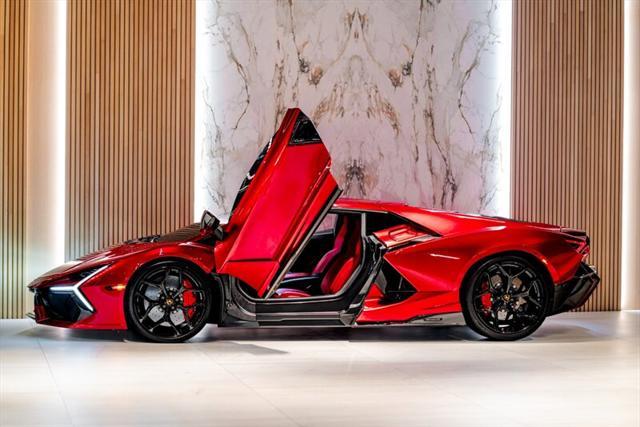 2024 lamborghini revuelto