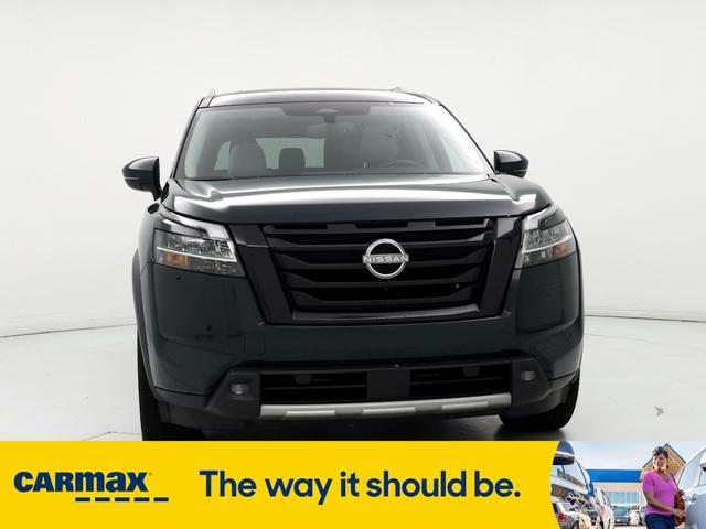 2022 nissan pathfinder sl
