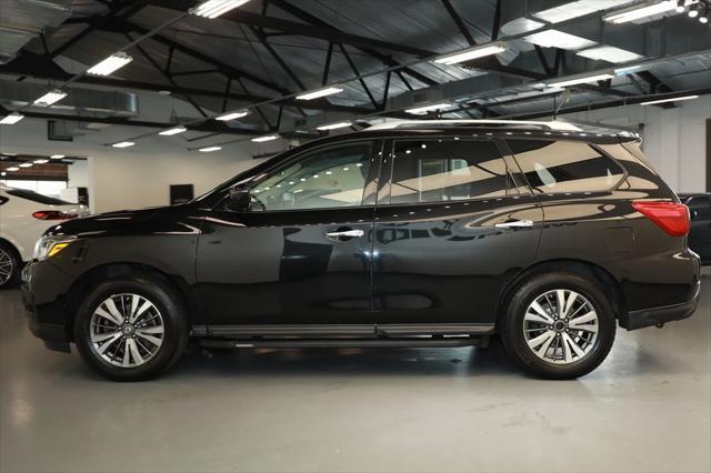 2019 nissan pathfinder sv