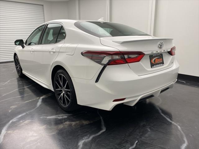 2023 toyota camry se