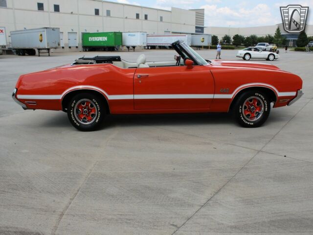 orange 1972 oldsmobile cutlass 455 cid v8 3 speed automatic available now!