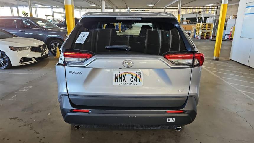 2022 toyota rav4 le